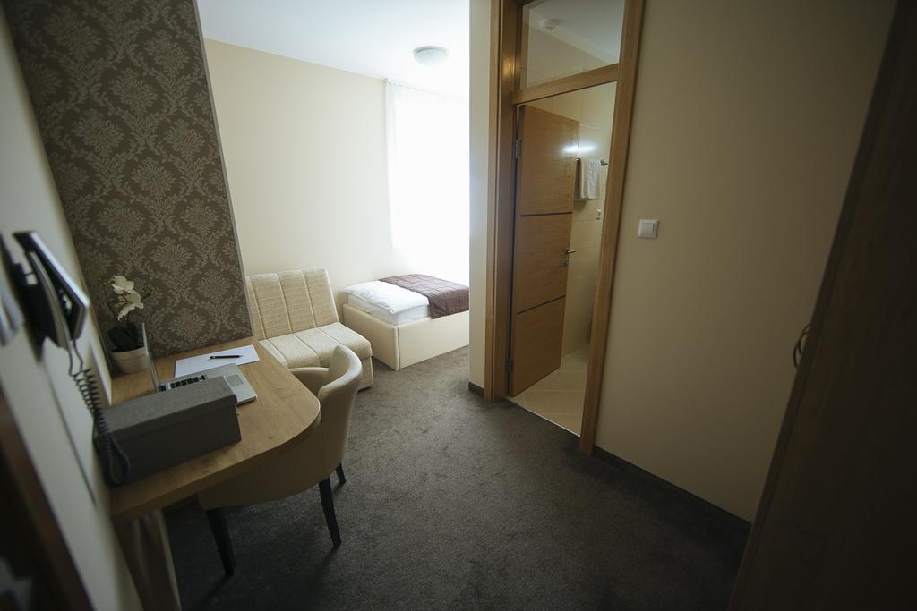Hotel Banja Luka Zimmer foto